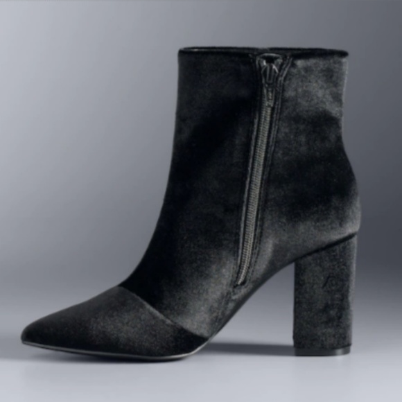 NIB Simply Vera Black Velvet Bootie - Picture 4 of 5